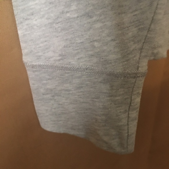 HOLLISTER TOPS (BUNDLE) - Picture 4 of 5